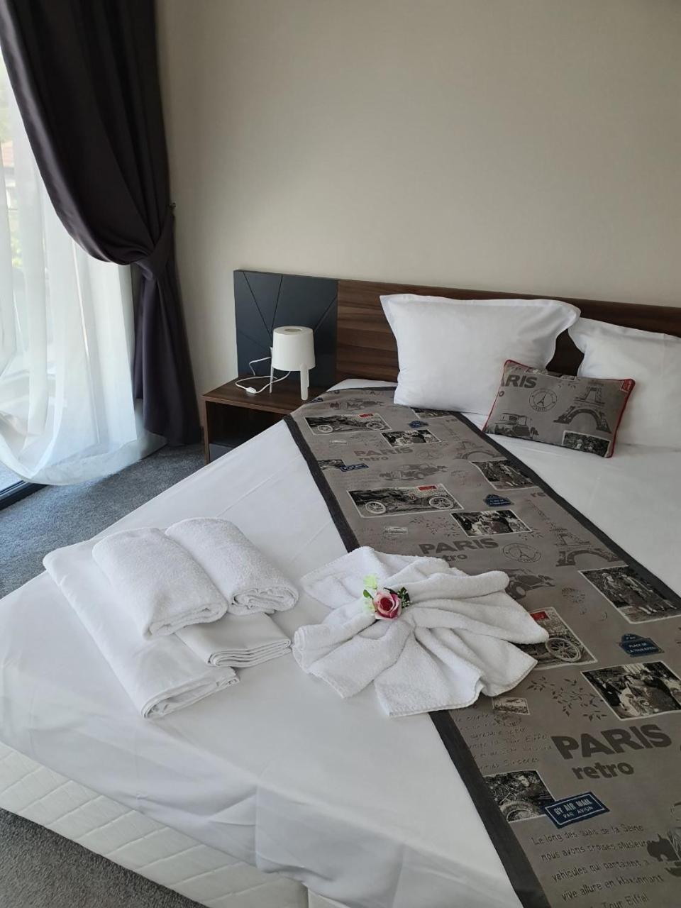 Family Hotel Novel City Burgas Room photo